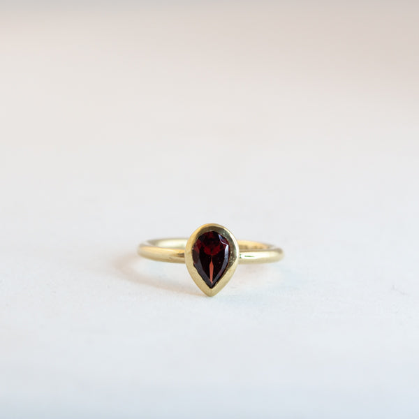 Pear Large - Garnet