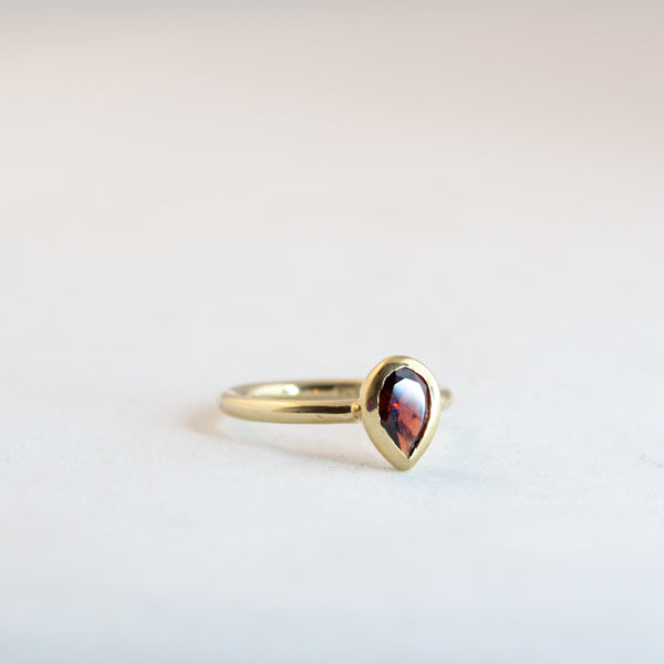 Pear Large - Garnet